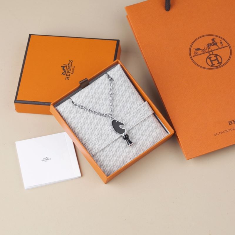 H**mes necklaces
